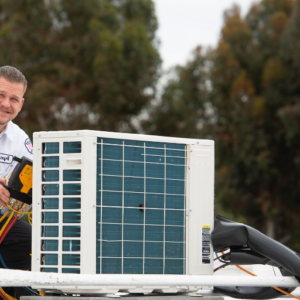 What is the Difference Between Solar-Powered Dehumidifiers and Traditional Dehumidifiers?
